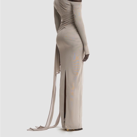 BBX BRAND Off-Shoulder Dress - Picture 7 of 9